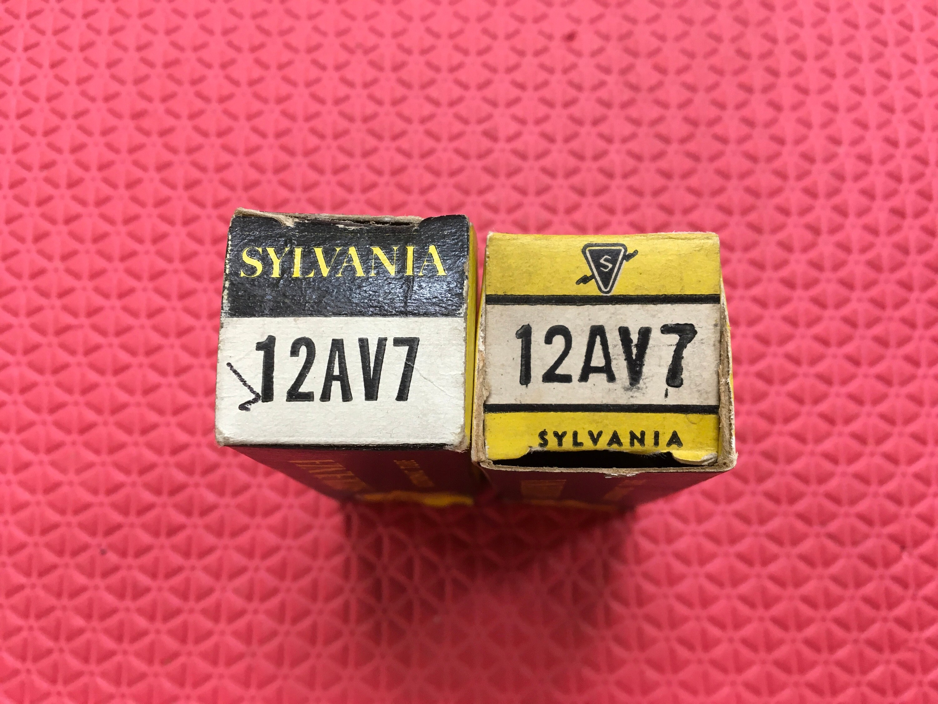 マッチドペア Sylvania 12AV7 真空管 ブラックプレート NOS 新品未開封
