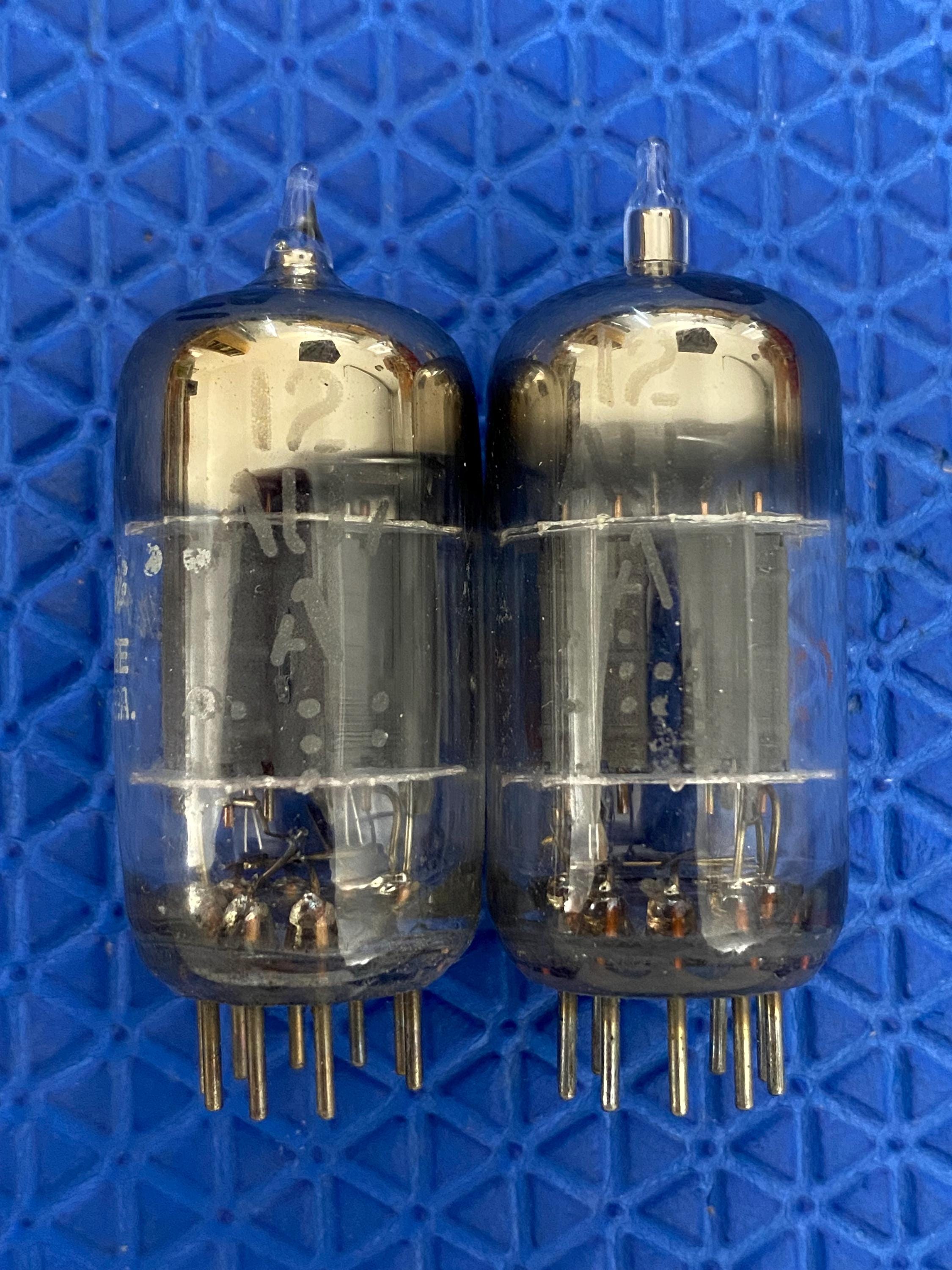 Tube électronique JAN 6189 Sylvania - NOS (ouvert Jamais Utilisé)
