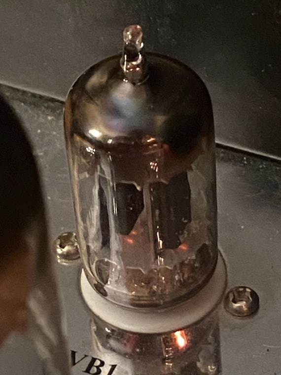 GE 7025 2本 新品？ 12AX7 ECC83 系 転用元箱付 General Electric GE 7025 12AX7 ECC83 Vacuum Tube NOS NIB - Etsy