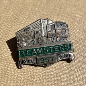 Vintage Teamster Union 957 Dayton Ohio Pin Badge Button 1940s/1950s