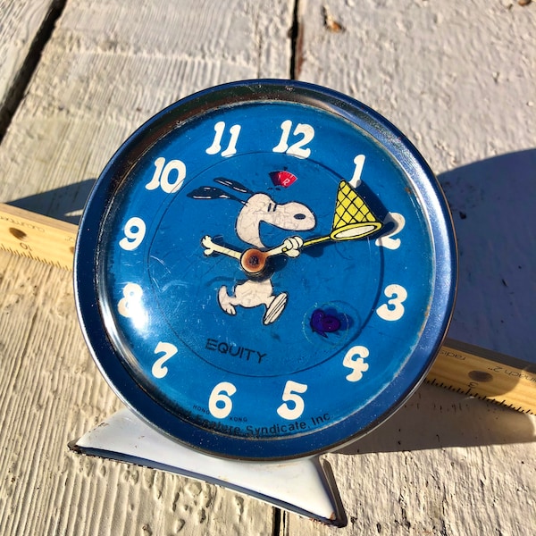 Vintage 1958 Equity Peanuts Snoopy Butterfly United Syndicate Alarm Clock