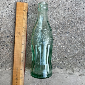 Vintage Coca-Cola Soda D-105529 Modesto Embossed Bottle