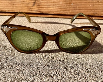 Vintage 1950s-60s Cat Eye Sun Glasses