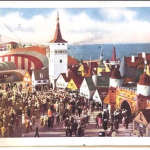 Vintage 1933 Chicago International Expo Worlds Fair Midget City Postcard