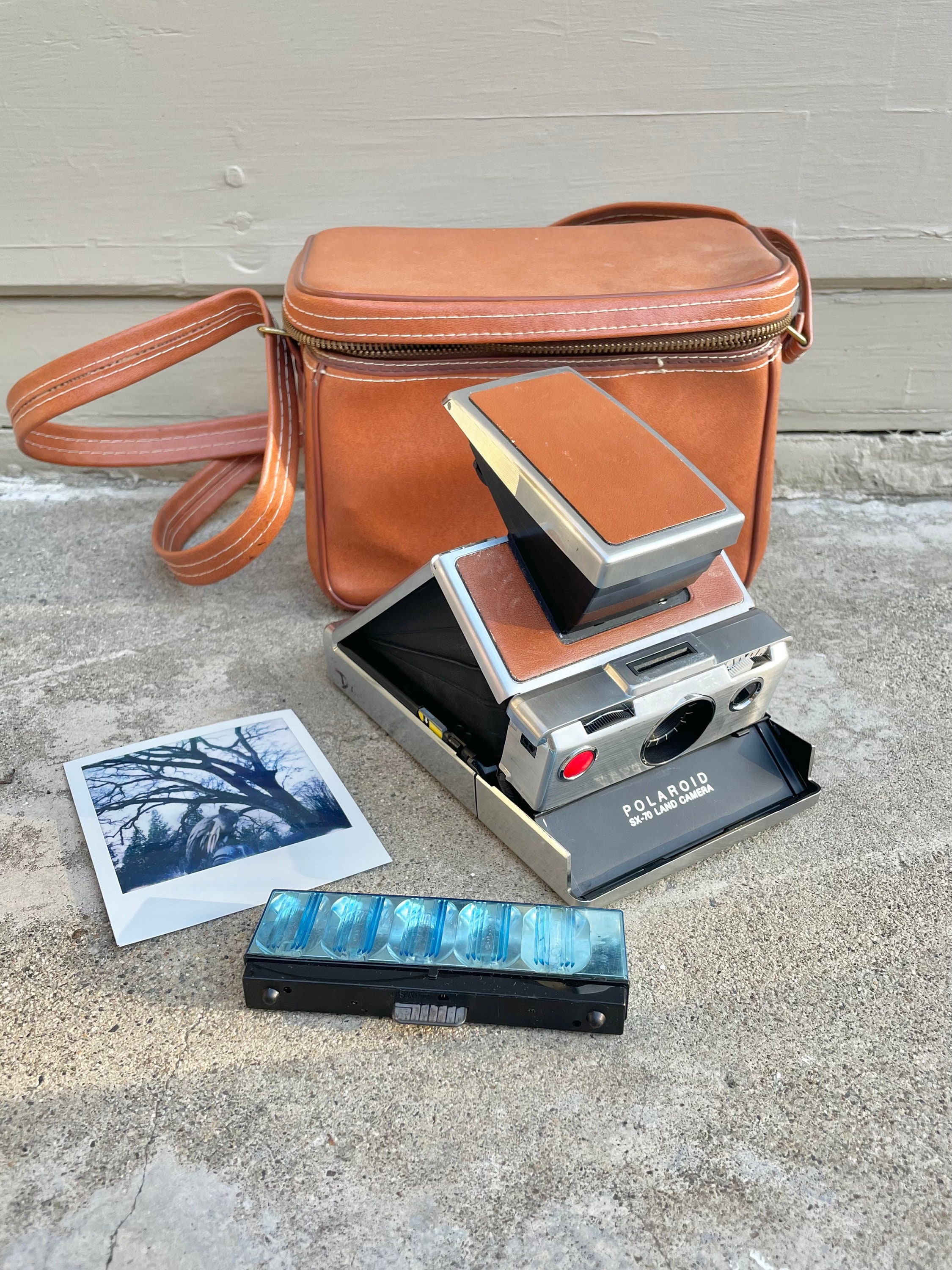 Vintage Polaroid SX-70 Land Camera Compact Folding W/ Case Bag and