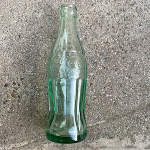 Vintage Coca-Cola Soda D-105529 Modesto Embossed Bottle