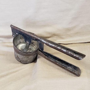 Vintage Metal (cast iron) Potato Ricer, Vegetable Ricer/Masher.  Collectible, Vintage decor