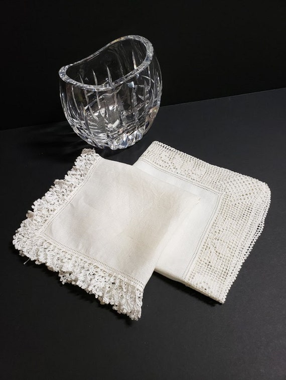 Vintage handkerchiefs, White on white linen and l… - image 2