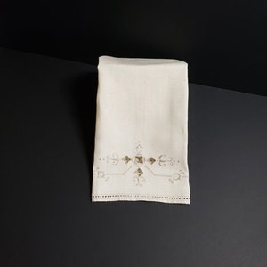 Vintage linen finger towel, Ecru with embroidery and cut work lace, bath decor