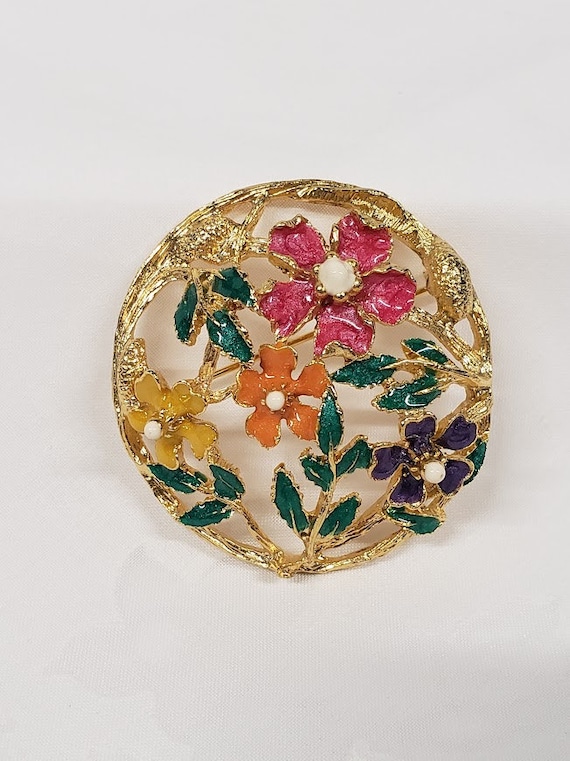 Vintage Brooch Pin, Spring Flower Motif, Gold Tone