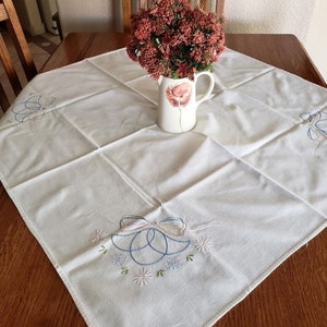 Vintage square table topper white cotton/linen fabric with embroidered and tatted design