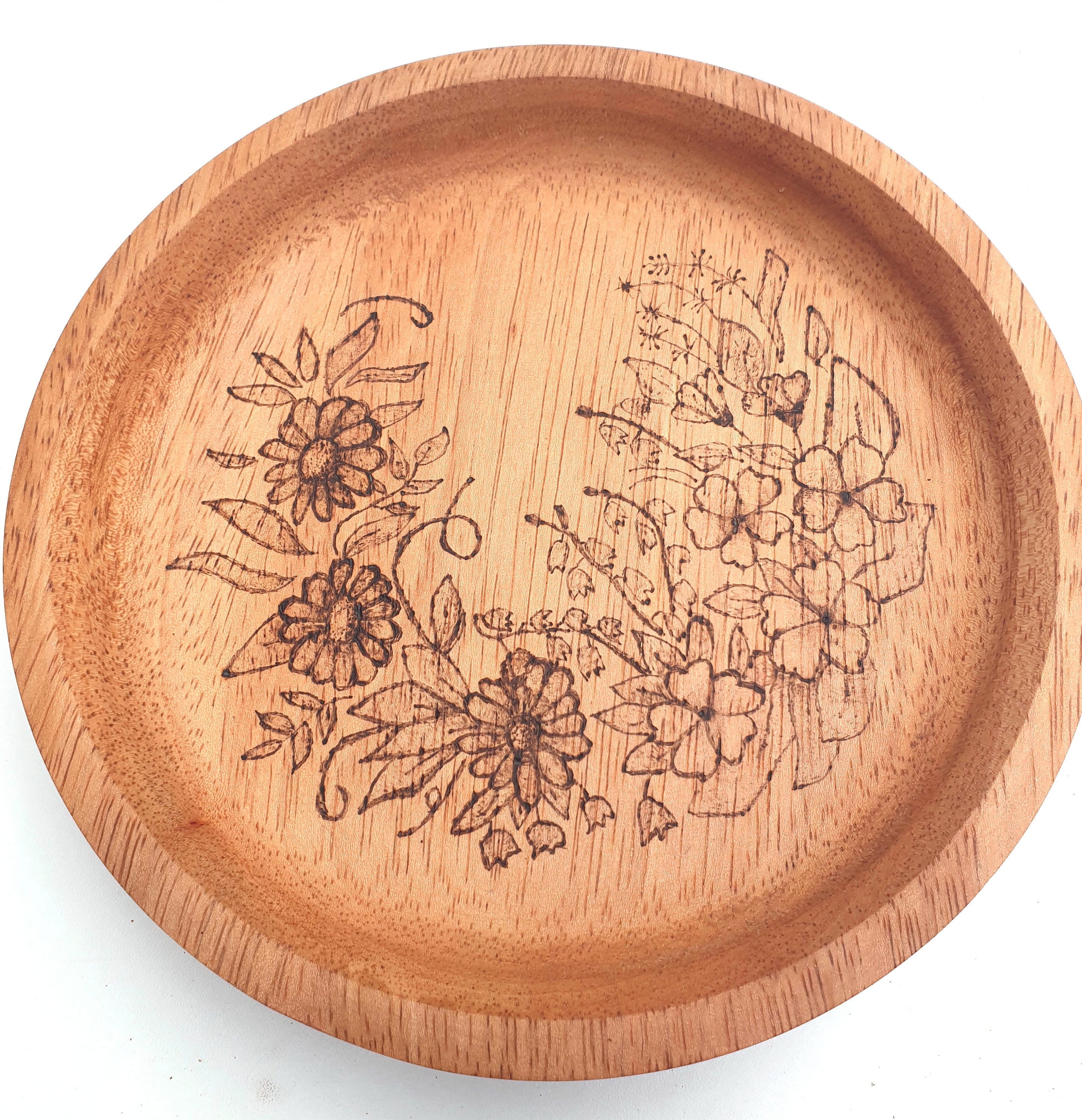Hand Turned 25cm Wood Bowl. Flower Pyrography Decoration Hand Turned 25cm Wood Bowl. Flower Pyrography Decoration