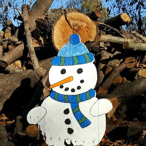 Handmade Wood Snowman, Wooden Snowman, Pallet Snowman, Christmas decor, Outdoor Christmas decor