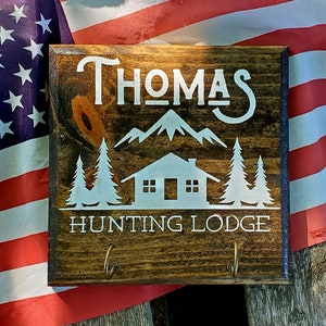 Personalized Cabin Name Key Holder for Wall, Custom Key Holder for Cabin, Housewarming Gift New Home