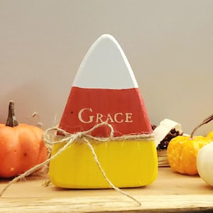 Rustikaler Candy Corn Shelf Sitter, rustikaler Holz Candy Corn, personalisierter Candy Corn, Herbst Tier Tablett Candy Corn, Primitiver Candy Corn, Halloween