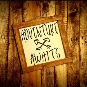 ADVENTURE AWAITS Wood Sign Arrows