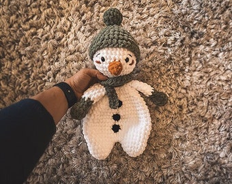 Snowman Lovey, Crochet Pattern, Instant download, Snuggle, Plush, Cuddly, Christmas, Christmas Lovey, Crochet, Amigurumi, Crochet Snowman