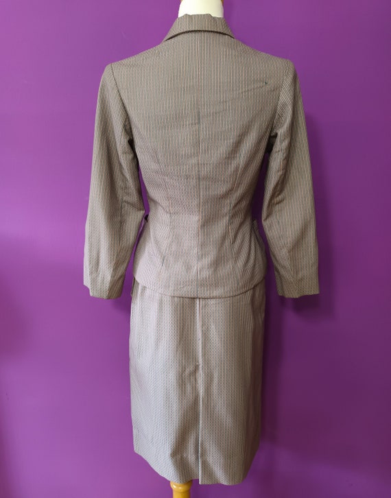 Vintage 1940s Grey and Pink Pin Stripe Wool Suit … - image 3
