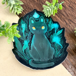 Sticker de chat accompagné de petits spectres malicieux  - autocollant holographique en vynile