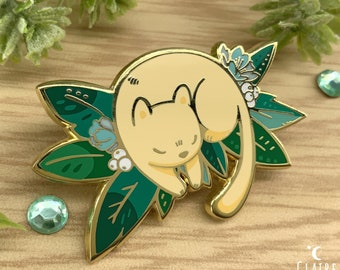 Cute cat pin :  a small cat sleeping on plants -  a kawaii enamel pin -  cute animal broch - cute pins