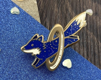 Fox pin -  space fox enamel pin - cute animal pin - Cute fox - Fox enamel pin - Fox brooch - animal enamel pin - cute enamel pin