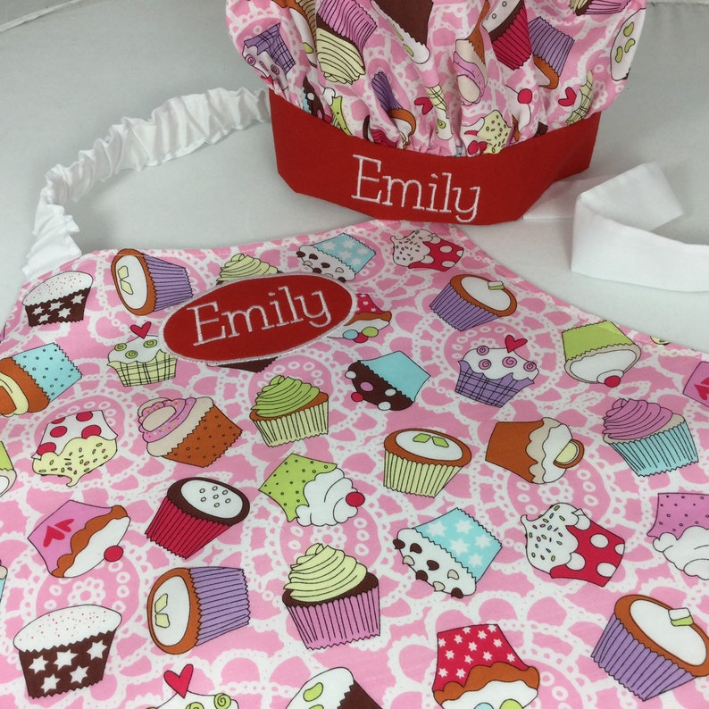 Chef Hat option Personalised Cup Cake Apron Gift in Adult /& Children/'s sizes