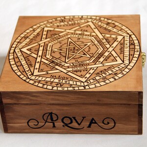 Wooden storage box, carved with magic and alchemic pattern, like the heptagram of John Dee image 6