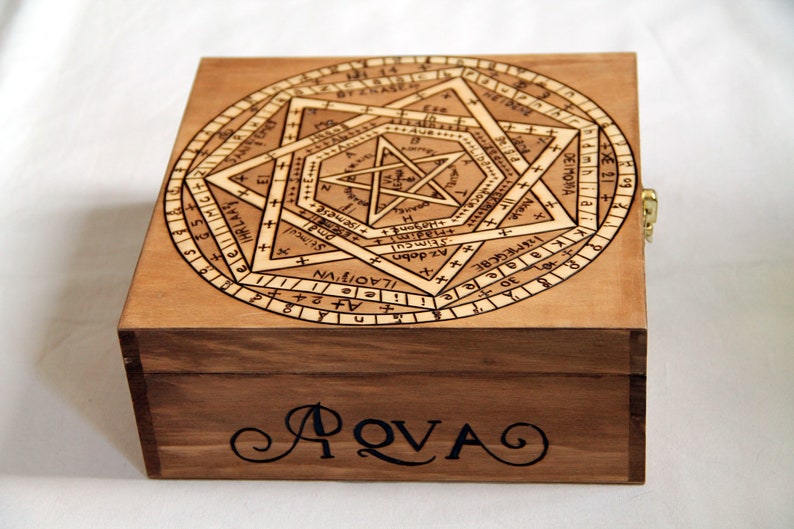 Wooden storage box, carved with magic and alchemic pattern, like the heptagram of John Dee image 6