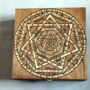 Wooden storage box, carved with magic and alchemic pattern, like the heptagram of John Dee image 2