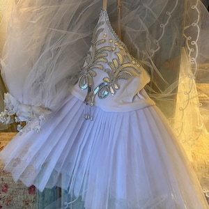Clear white little vintage tutu, pancake