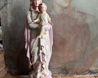 Belle Vierge ancienne avec son enfant, porcelaine. Tellement sympa avec des détails , Bruxelles , Belgique, couleurs pastel