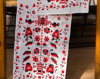 Ukrainian embroidered wedding towel-rushnyk.