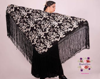 Black Manila shawl with Chinese embroidery for flamenco dancing or traditional Spanish parties. 1.40 mt