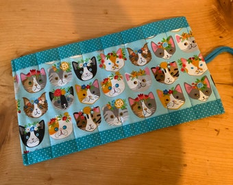 Roll-up case for wax crayons cats SINGLE PIECE