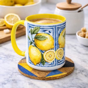 Caneca de café com azulejos de limão, decoração de cozinha mediterrânea, xícara italiana para Nonna