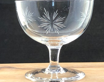 Cocktail Glasses with Elaborate Cut Stars, 5 Oz Each, Set of Five (5)