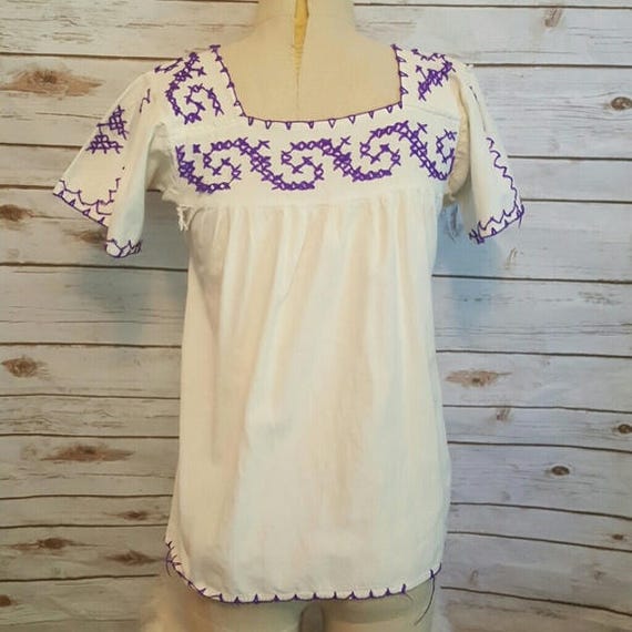 Vintage, 1960's, Peasant blouse w/ purple yarn em… - image 3