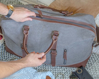 Premium Canvas Holdall with Shoulder Strap and Brown Strapping