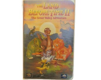 VHS * The Land Before Time II, The Great Valley Adventure VHS Cartridge Video in Clamshell Case 1994