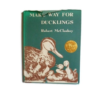 Make Way For Ducklings by Robert McCloskey * Hardback Children&#39;s Classic Book * 1969