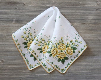 Yellow Rose Bouquet Hankie, Roses & Daisies, Vintage Linen Handkerchief, Ladies Floral Hankie