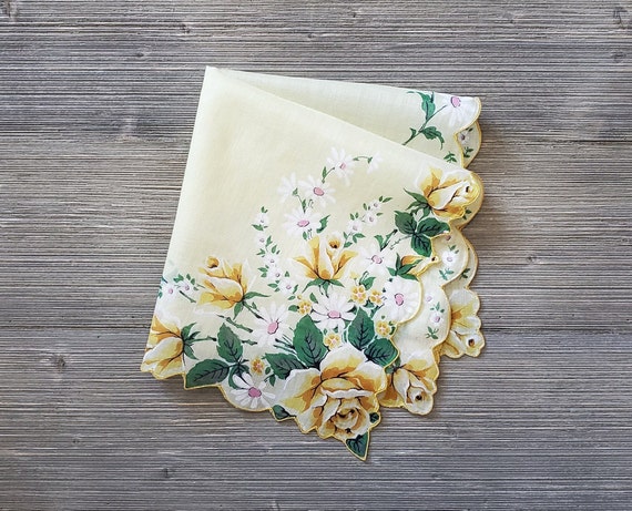 Yellow Rose Garden Hankie, Roses & Daisies, Flora… - image 2