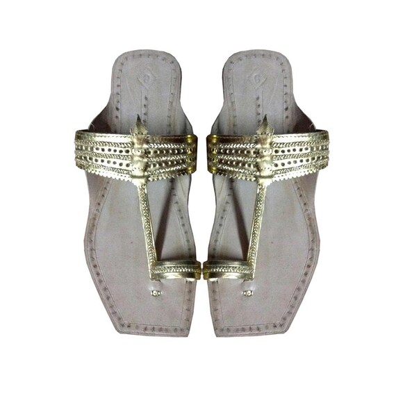 slip ons chappal