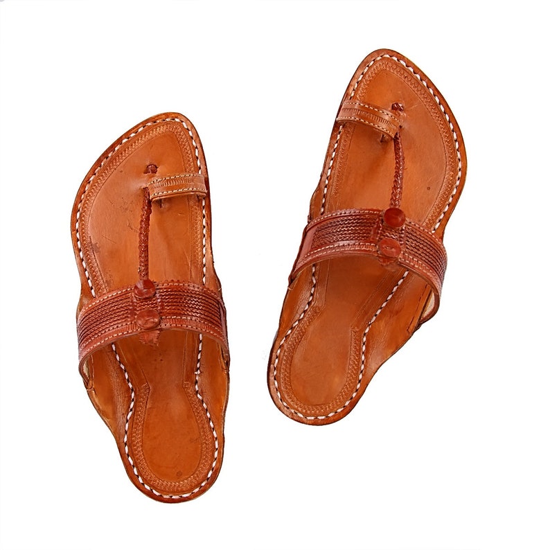 tan chappals