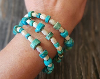 Handmade Boho Memory Wire Bracelet with Vintage Turquoise Beads and White Stones - Adjustable for All Sizes