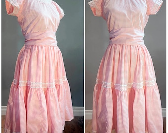 1950s Vintage Pink/White Checkered Retro Blouse Skirt Set with White Rick Rack, Belt & Circle Skirt