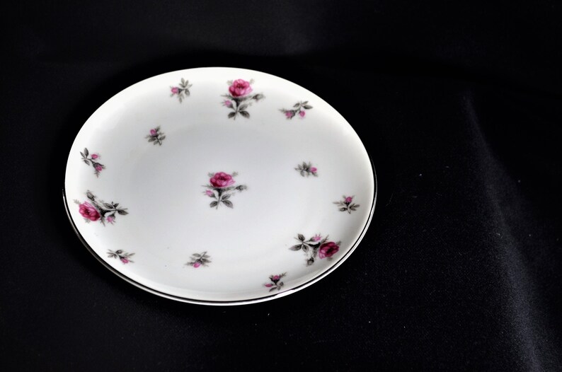 Meito China Rose Chintz Dessert Plate Kitchen & Dining Dining & Serving