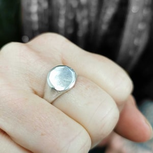 ハンマー加工シルバー印章リング - メンズ印章リング - スターリング印章リング - オリジナル印章リング - シルバー印章リング - メンズリング - ピンキーリング