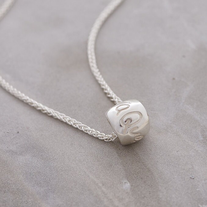 Que Sera Necklace - Etsy