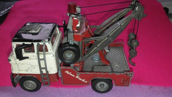 corgi holmes wrecker